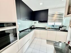 The Esparis (D18), Condominium #614622281
